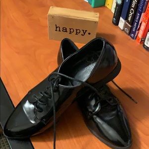 Women’s dress shoes